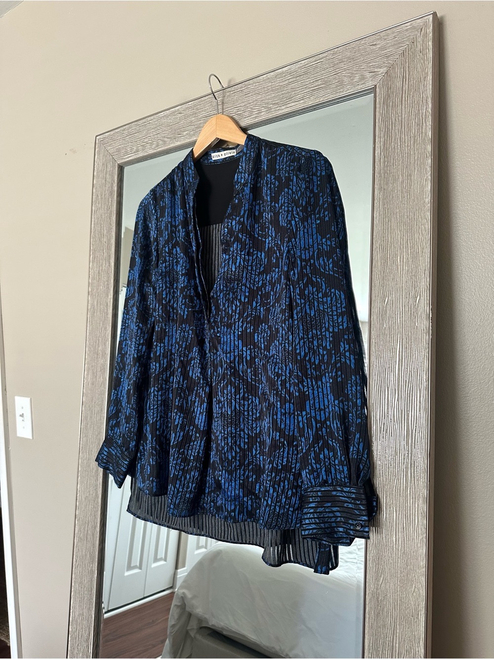 Alice + Olivia Blue And Black Striped Floral Long Sleeved Blouse Size Medium